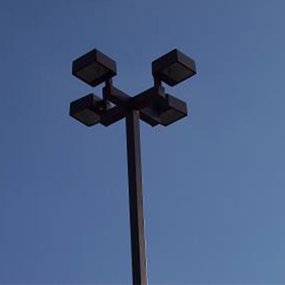 Galvanized Steel Low Profile Quad Bullhorn for Parking Lot Lightingfixtures